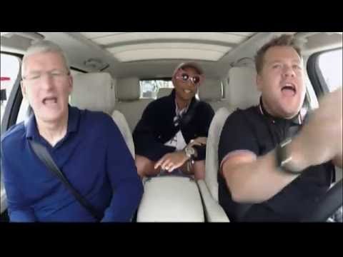 Tim Cook karaoke